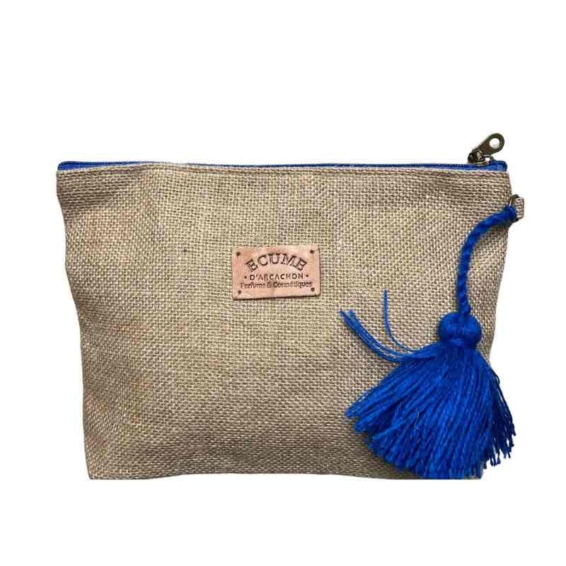 Trousse de toilette bleu marine.