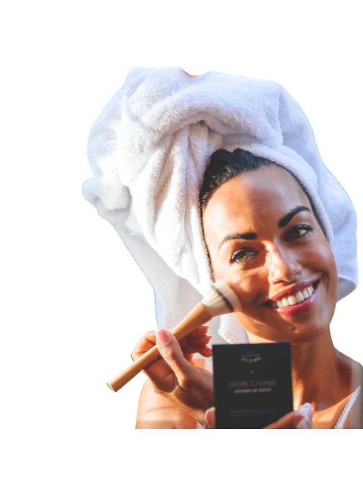 Maquillage de teint halé naturel. Écume d'Arcachon