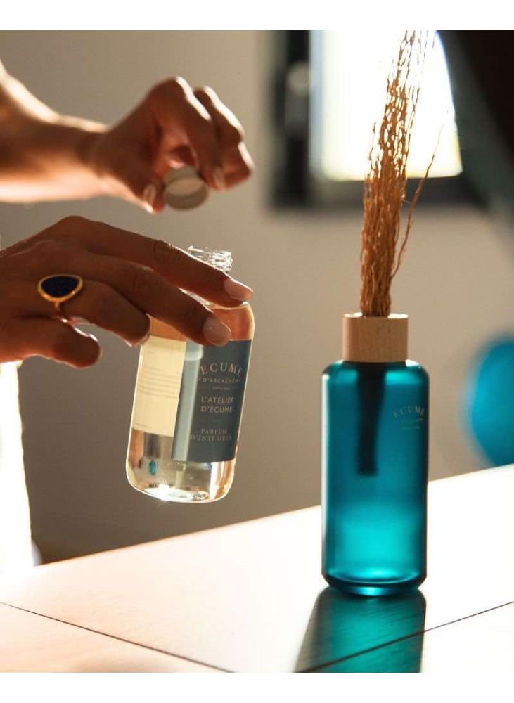 Diffuseur verre bleu pour la maison à remplir. Écume d'Arcachon