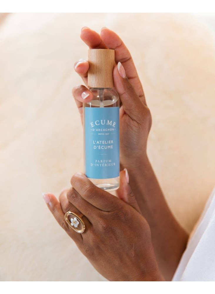 Douceur et fraicheur du vaporisateur de parfum pour la maison atelier d'Écume. Fragrance française
