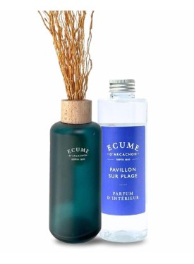 Pack du diffuseur et sa recharge de parfum pavillon sur plage.