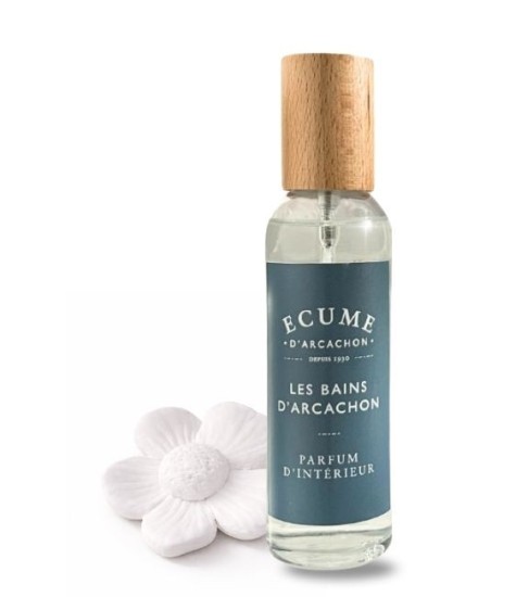 Mon amour de parfum maison avec sa céramique à parfumer.