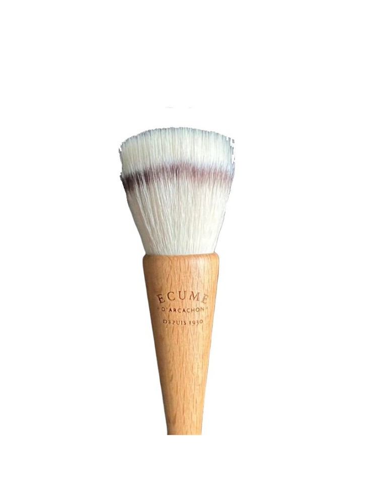 Pinceau poudre compacte manche en bois. Marque française.