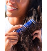 Soin pour les cheveux, pointes sèches. Applications faciles sans alourdir le cheveux.