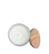 Cire parfumée et mèche en coton. Capot en bois.