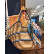 Sur un sac, pour personnaliser votre sac avec élégance.
